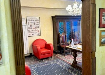 Salone - Attività Commerciale via Antonio Gramsci, 10, Torino (zona Centro) - foto 23