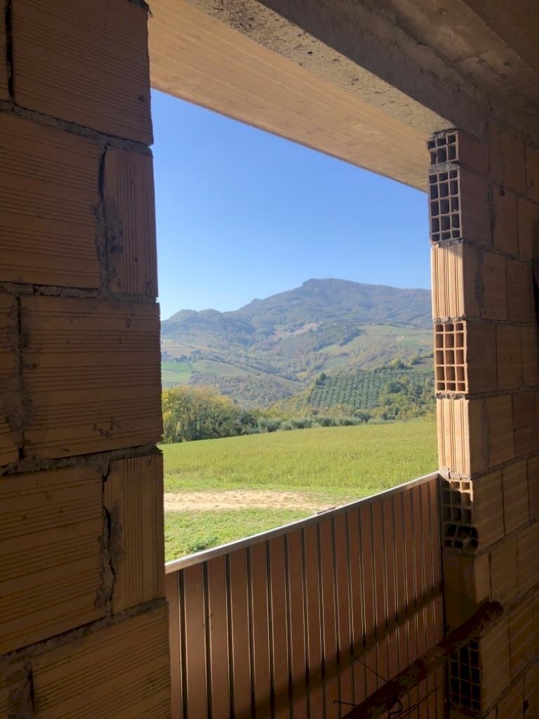 07 CASTIGNANO - BIFAMILIARE AL GREZZO CON VISTA P - Casa indipendente Castignano - foto 2