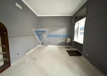 Negozio VIA RE IERONE I L'ETNEO, Siracusa - foto 2