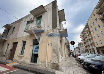 Negozio VIA RE IERONE I L'ETNEO, Siracusa - foto 7