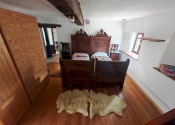 camera 1° piano - Casa semi indipendente Borgata Chialme, 23, Perosa Argentina - foto 14