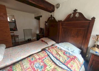 camera 1° piano - Casa semi indipendente Borgata Chialme, 23, Perosa Argentina - foto 16