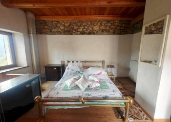 camera (1) 2° piano - Casa semi indipendente Borgata Chialme, 23, Perosa Argentina - foto 23
