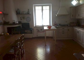 30.jpg - Villa Via XXV Aprile, Castelnuovo Magra - foto 25
