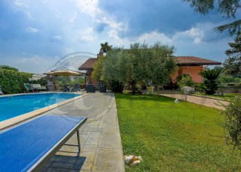 Single Family Villa Via Pozzarolo, Strangolagalli - photo 5