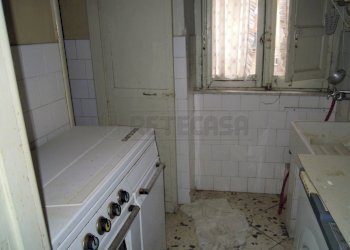 DSCN1031 (1024x768).jpg - Appartamento via pampillonia 20, Caltanissetta - foto 9