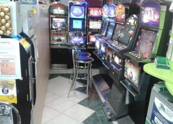 305 original 1459264570-3.jpg - Bar - Tabacchi - Ricevitoria Via della Madonnina, Lucca - foto 2