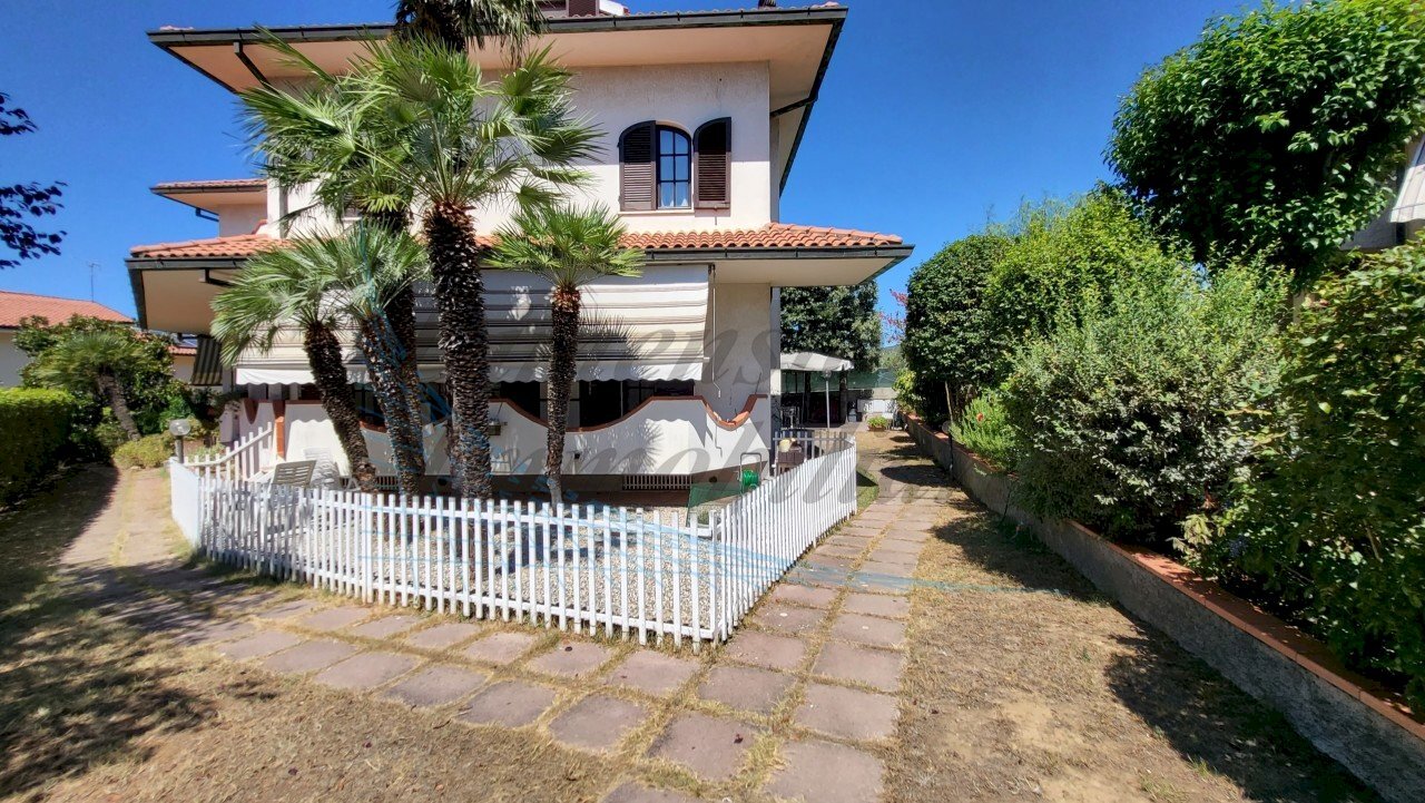 20220804_120045.jpg - Villa Via Lago D'Iseo, Rosignano Marittimo - foto 2