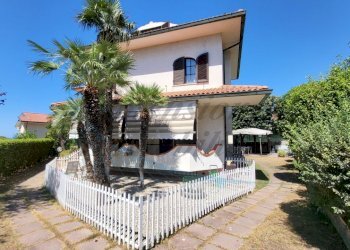 20220804_120052.jpg - Villa Via Lago D'Iseo, Rosignano Marittimo - foto 1