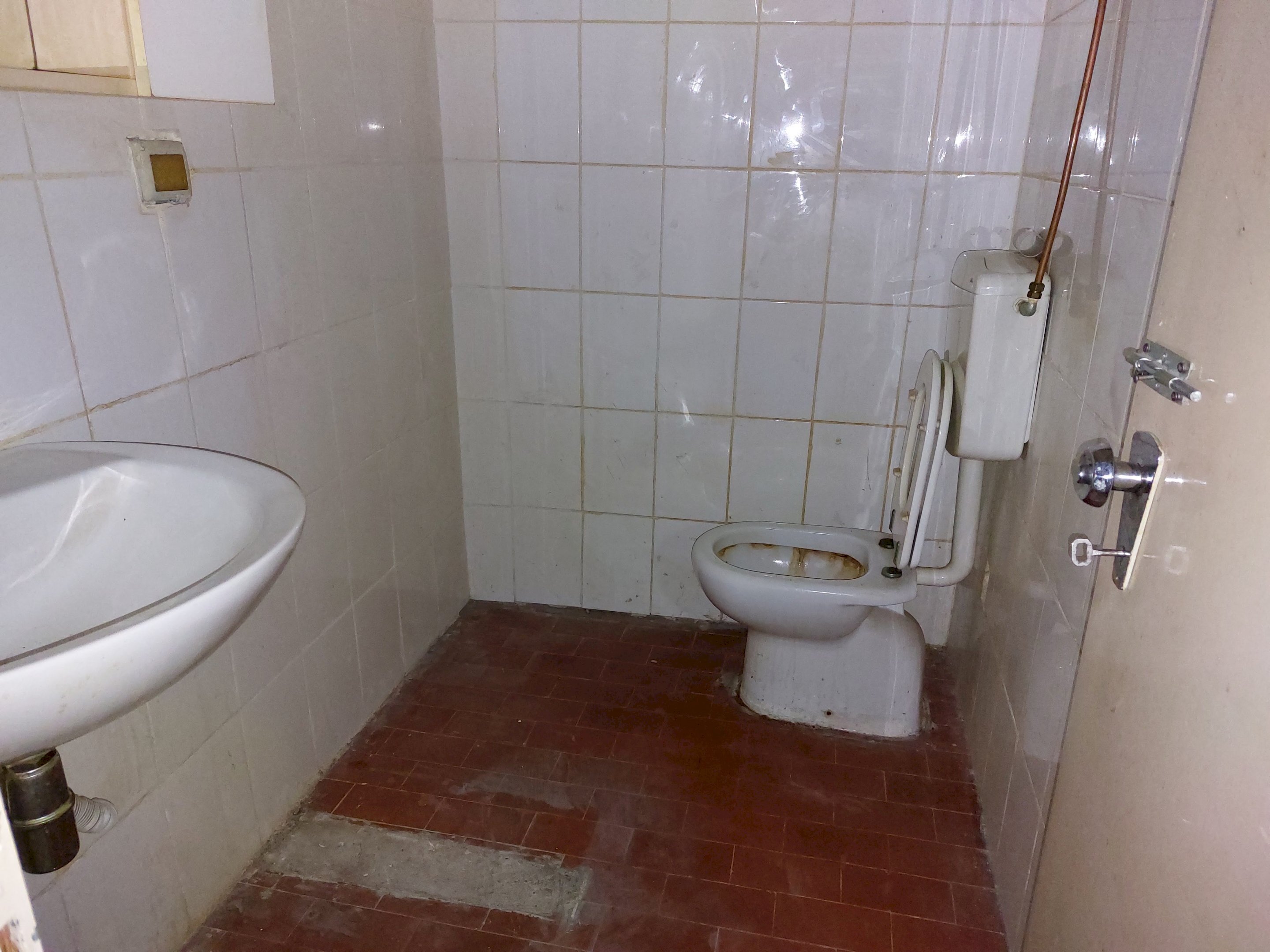 bagno - Shop via Felice Orsini, 23, Imola - photo 3