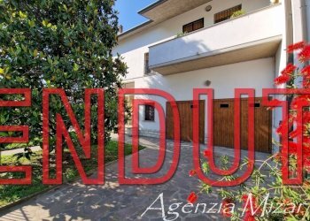 Villa Imola - foto 1