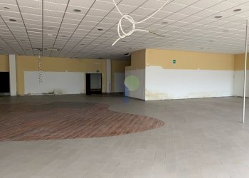 sala espositiva - Commercial Premises Via dei Materassai 13, Livorno - photo 6