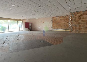 sala espositiva - Commercial Premises Via dei Materassai 13, Livorno - photo 4