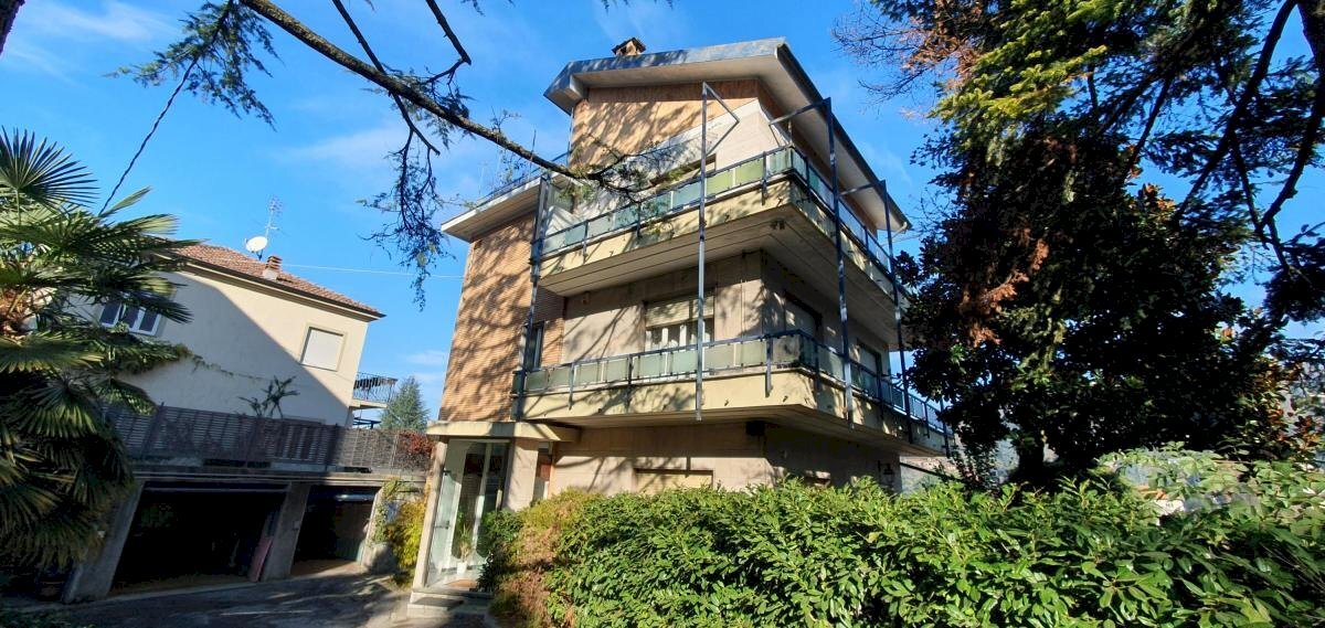 Four-room apartment Strada Comunale di Cavoretto, Torino - photo 1