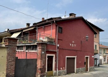Porzione di casa Via Cavour, 2, Luserna San Giovanni - foto 1