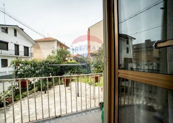 Casa indipendente via San Rocco, 29 
 Grugliasco, Grugliasco - foto 11