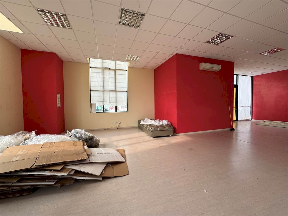 Warehouse REGIONE SAN QUIRICO 672, Centallo - photo 2