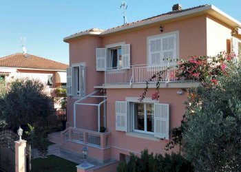 Villa Unifamiliare Via Palestro, Loano - foto 1