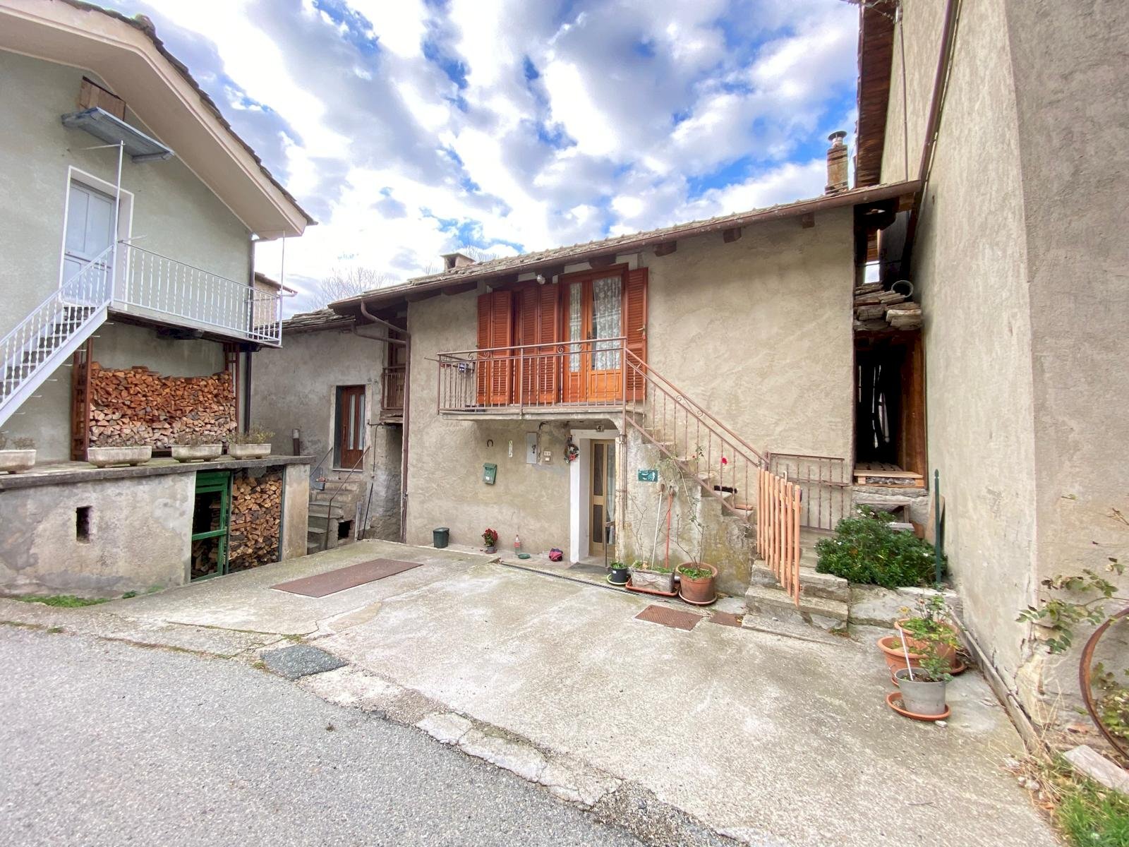 FACCIATA DAVANTI - Casa semi indipendente Borgata Rio Agrevo, 4, Perosa Argentina - foto 3