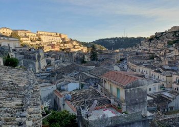 23.jpg - Casa semi indipendente Modica - foto 11