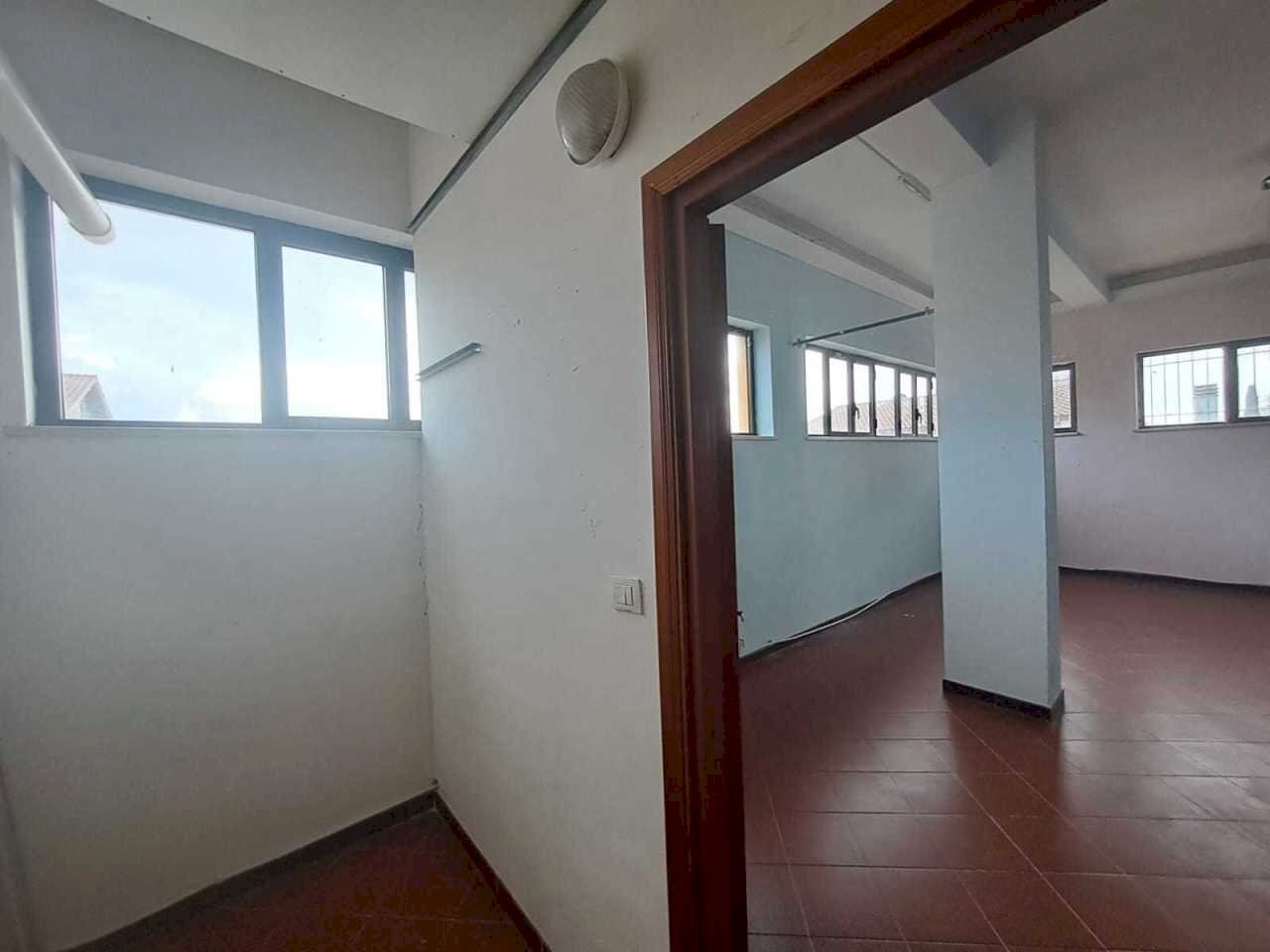 WhatsApp Image 2024-05-22 at 11.51.17 (2).jpeg - Locale Commerciale Amelia - foto 3