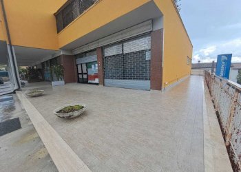 WhatsApp Image 2024-05-22 at 11.51.16.jpeg - Locale Commerciale Amelia - foto 2