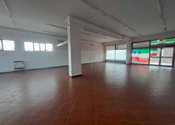 WhatsApp Image 2024-05-22 at 11.51.19.jpeg - Locale Commerciale Amelia - foto 12