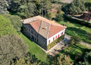 Villa Imola - foto 1