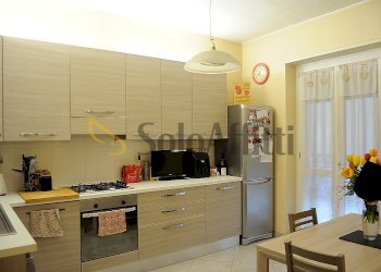 CUCINA ABITABILE - Bilocale Via Chiesa della Salute 106, Torino (zona Borgo Vittoria) - foto 4