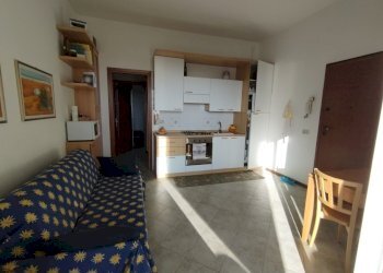 soggiorno con angolo cottura - Bilocale Andora - foto 3