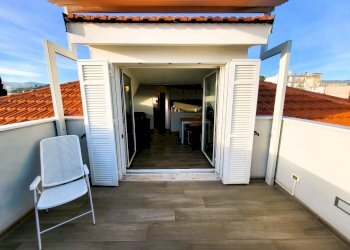 1.jpg - Attico Largo Parodi 4, San Bartolomeo al Mare - foto 14