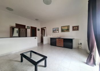 Two-room apartment Catanzaro - photo 3