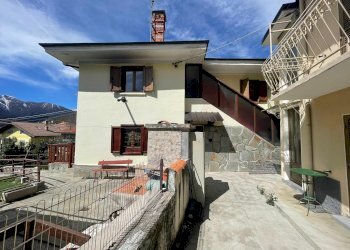 Independent house via XXVIII Aprile, 15, Perosa Argentina - photo 1