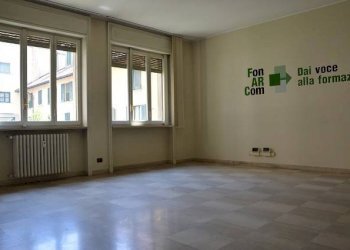 sala riunione - Ufficio via Luigi Borghi, 7, Gallarate - foto 1