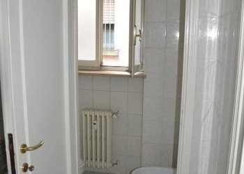 bagno - Ufficio via Luigi Borghi, 7, Gallarate - foto 13