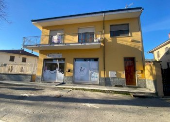 Casa indipendente viale Eloisia Barbaroux, 20, Carmagnola - foto 1