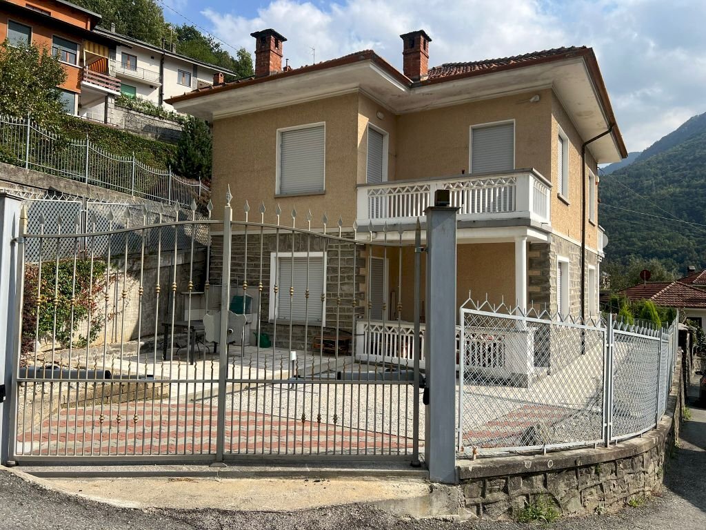 Independent house via fratelli caffer, 10, Perosa Argentina - photo 3