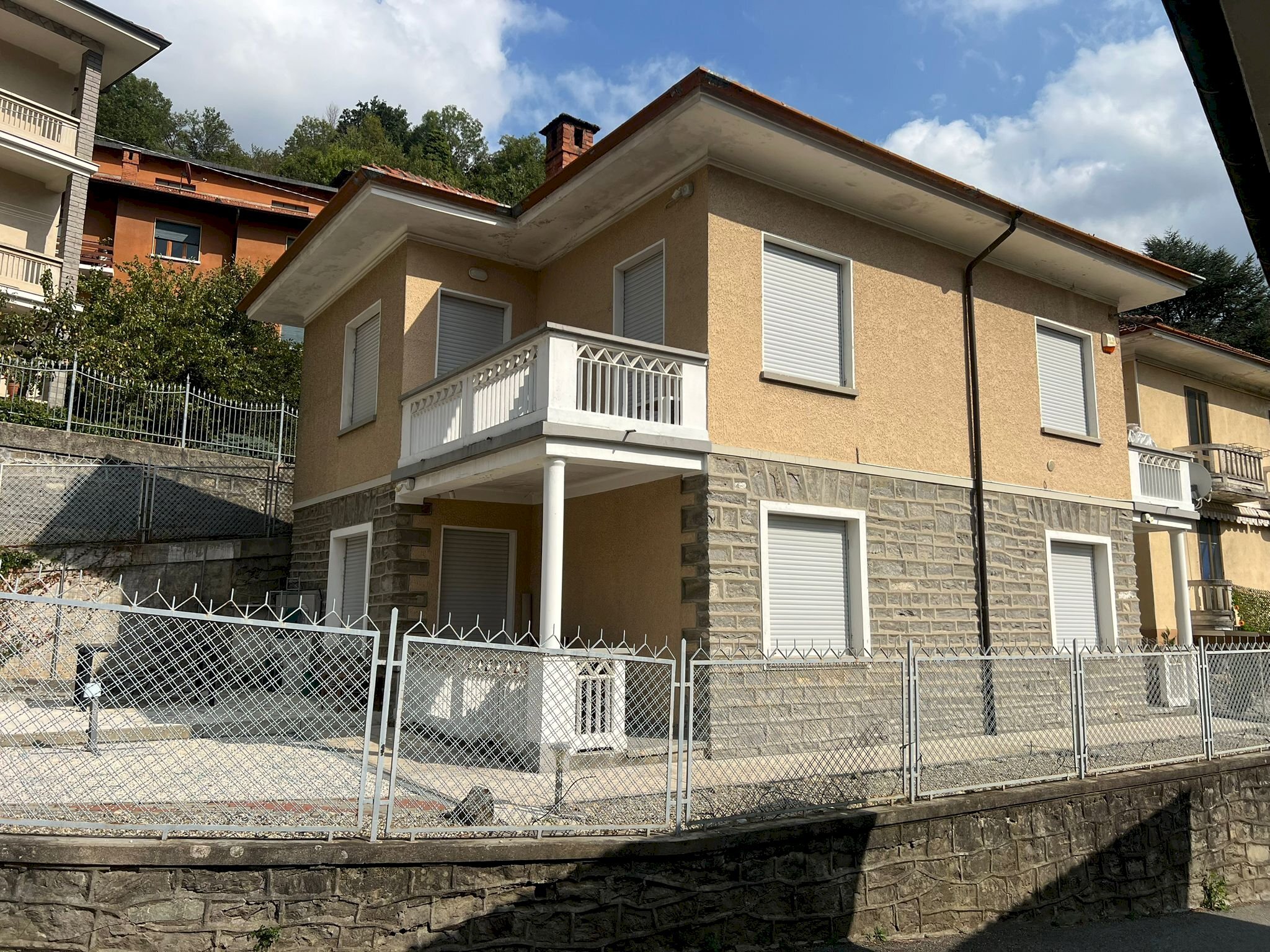 Independent house via fratelli caffer, 10, Perosa Argentina - photo 2