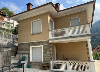 Independent house via fratelli caffer, 10, Perosa Argentina - photo 1