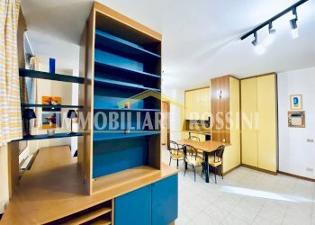 Interno non residenziale - Bilocale via Leopoldo Gasparotto, 57, Varese - foto 8