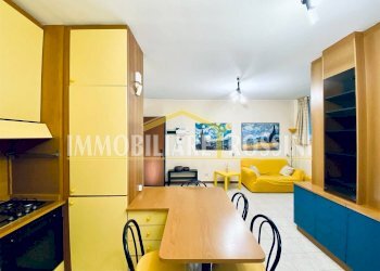 Cucina - Bilocale via Leopoldo Gasparotto, 57, Varese - foto 13