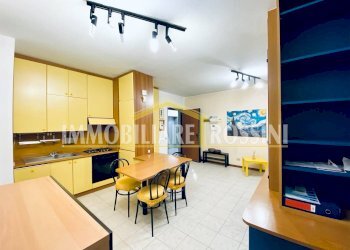 Cucina - Bilocale via Leopoldo Gasparotto, 57, Varese - foto 15