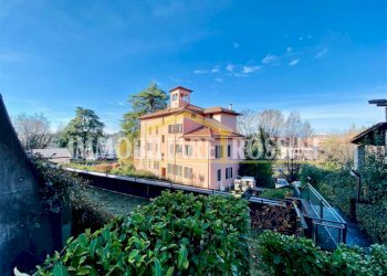 Vista - Bilocale via Leopoldo Gasparotto, 57, Varese - foto 25