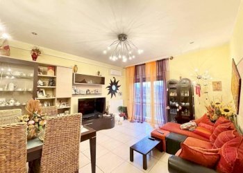 lu1.jpg - Porzione di casa Luni - foto 14