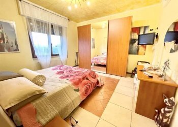 lu11.jpg - Porzione di casa Luni - foto 24