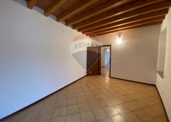 One-room apartment Sant'Ilario d'Enza, RE, Sant'Ilario d'Enza - photo 8