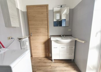 BAGNO - Trilocale Piazza Marconi, 6, Perosa Argentina - foto 12