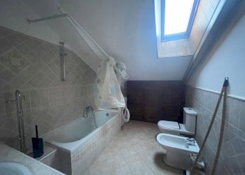 Bagno - Appartamento via Gutermann, 21, Perosa Argentina - foto 14