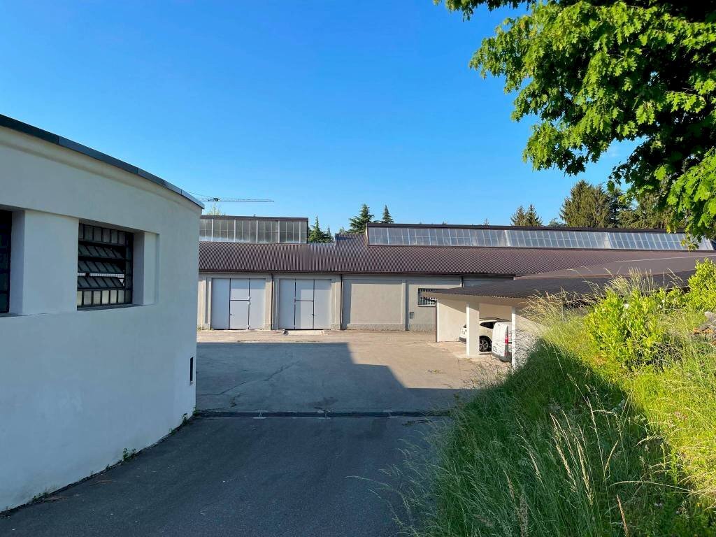 accesso - Capannone via Astico, 41, Varese - foto 2