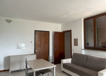 zona giorno/notte - Monolocale via per Cascina Centenara, 43, Lacchiarella - foto 5